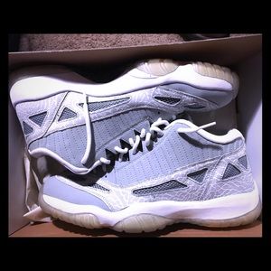 Jordan retro 11 low sz 12